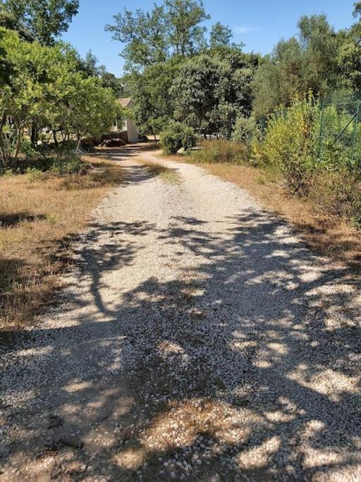 Un Ecrin De Verdure Et Plus.. Besse-sur-Issole Kültér fotó
