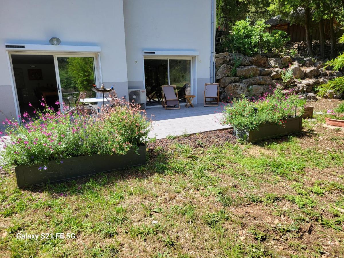 Un Ecrin De Verdure Et Plus.. Besse-sur-Issole Kültér fotó